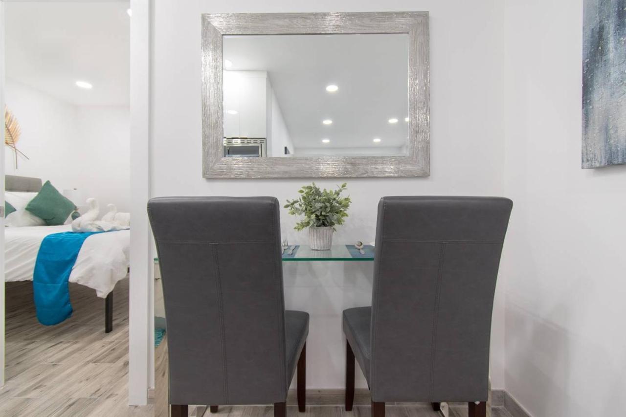 Newly Renovated 1 Bedroom Apt Designer Unit # 3 Hollywood Exterior photo